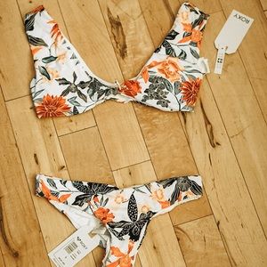 NWT Roxy bikini